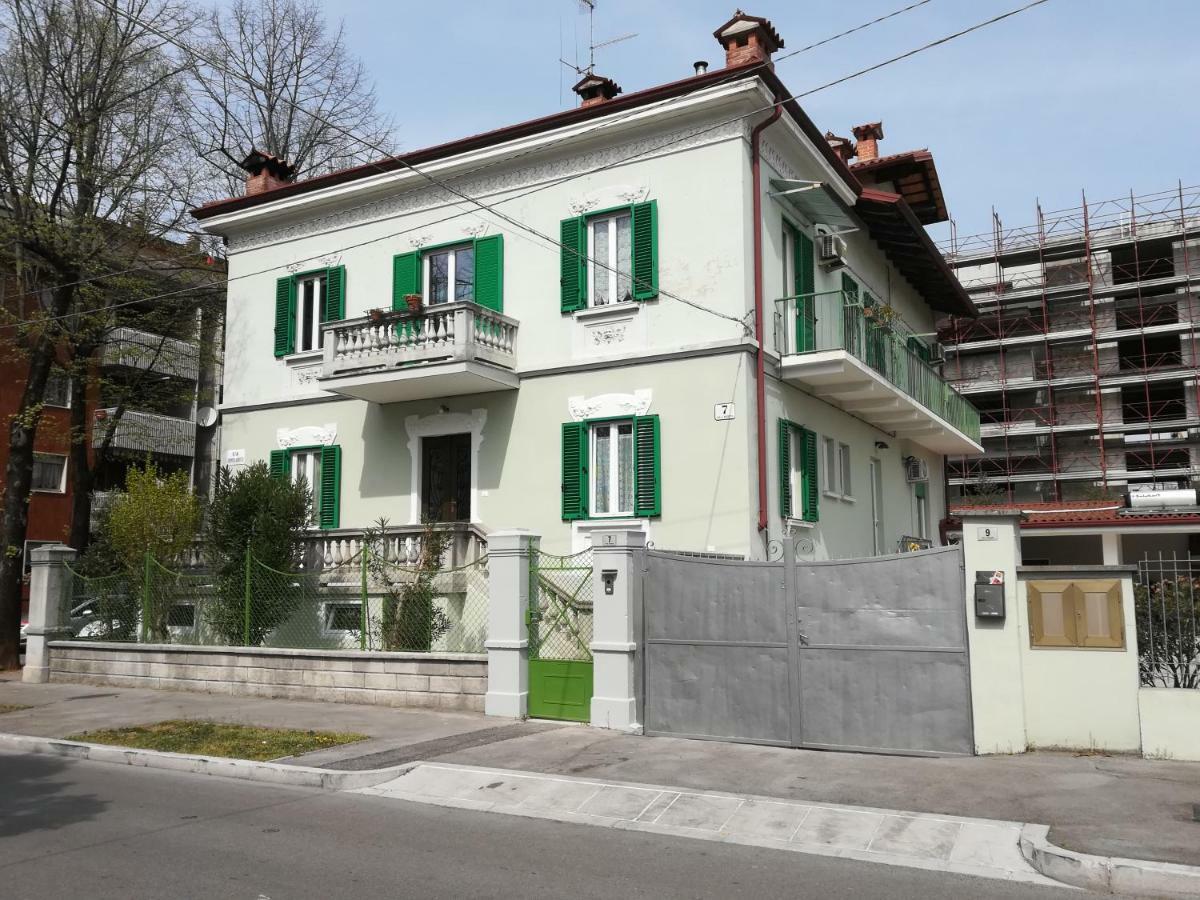 Agli Oleandri Appartamento In Villa Con Con Parcheggio Горіція Екстер'єр фото